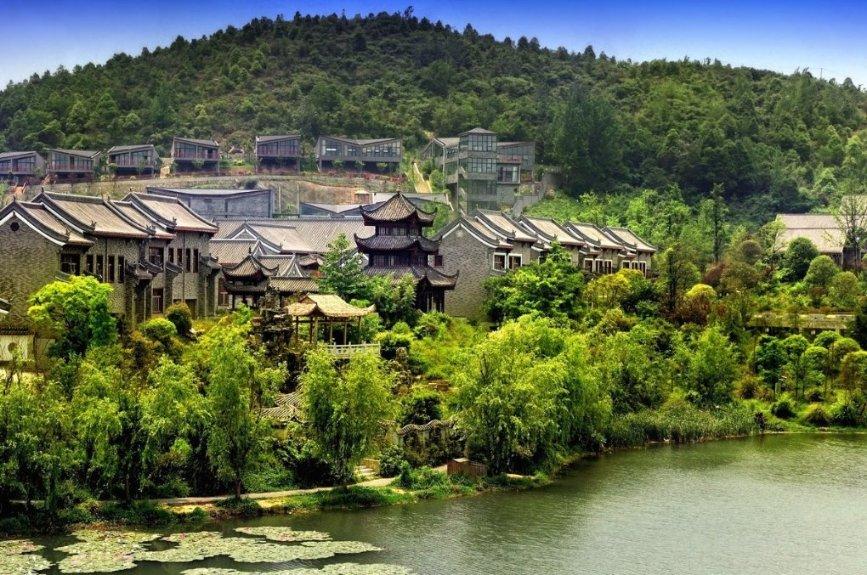 隔夜要闻：道指与标普再创新高 美国黄金价格走低 美国推动国债交易迈向中央清算 苹果市值再次突破3万亿美元